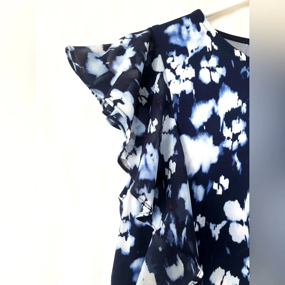 Michael Kors Floral Dress Blue and White flutter Sleeve Size Small